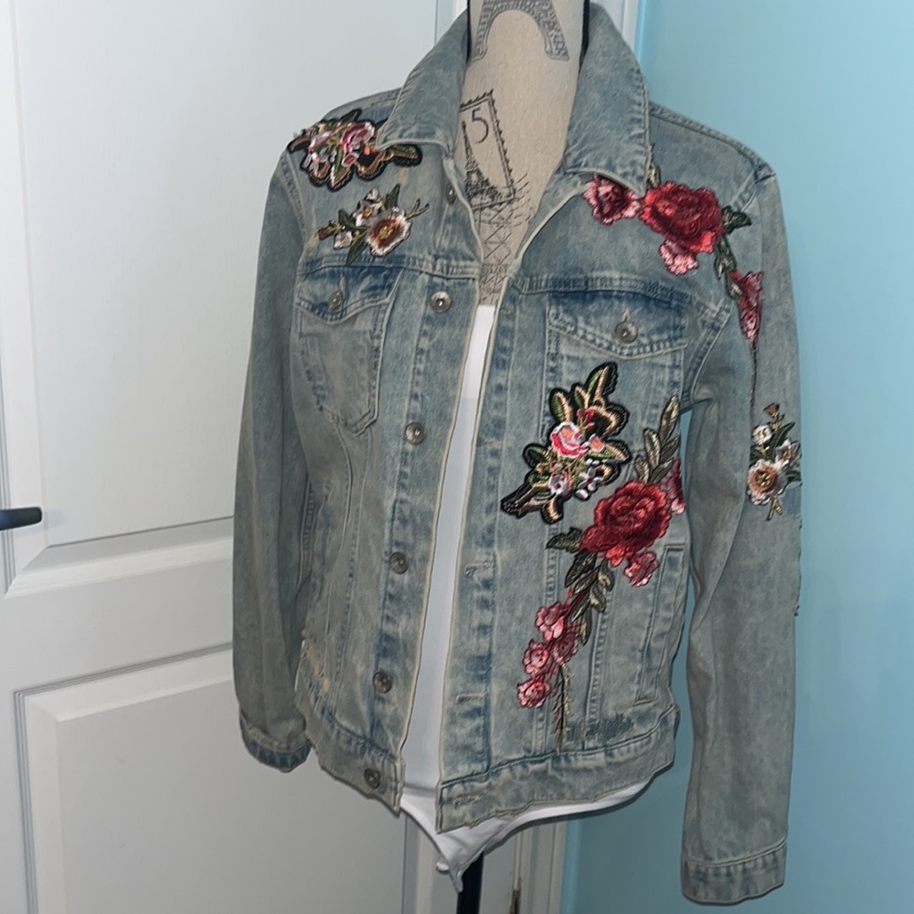 NEW FLORAL JEAN JACKET